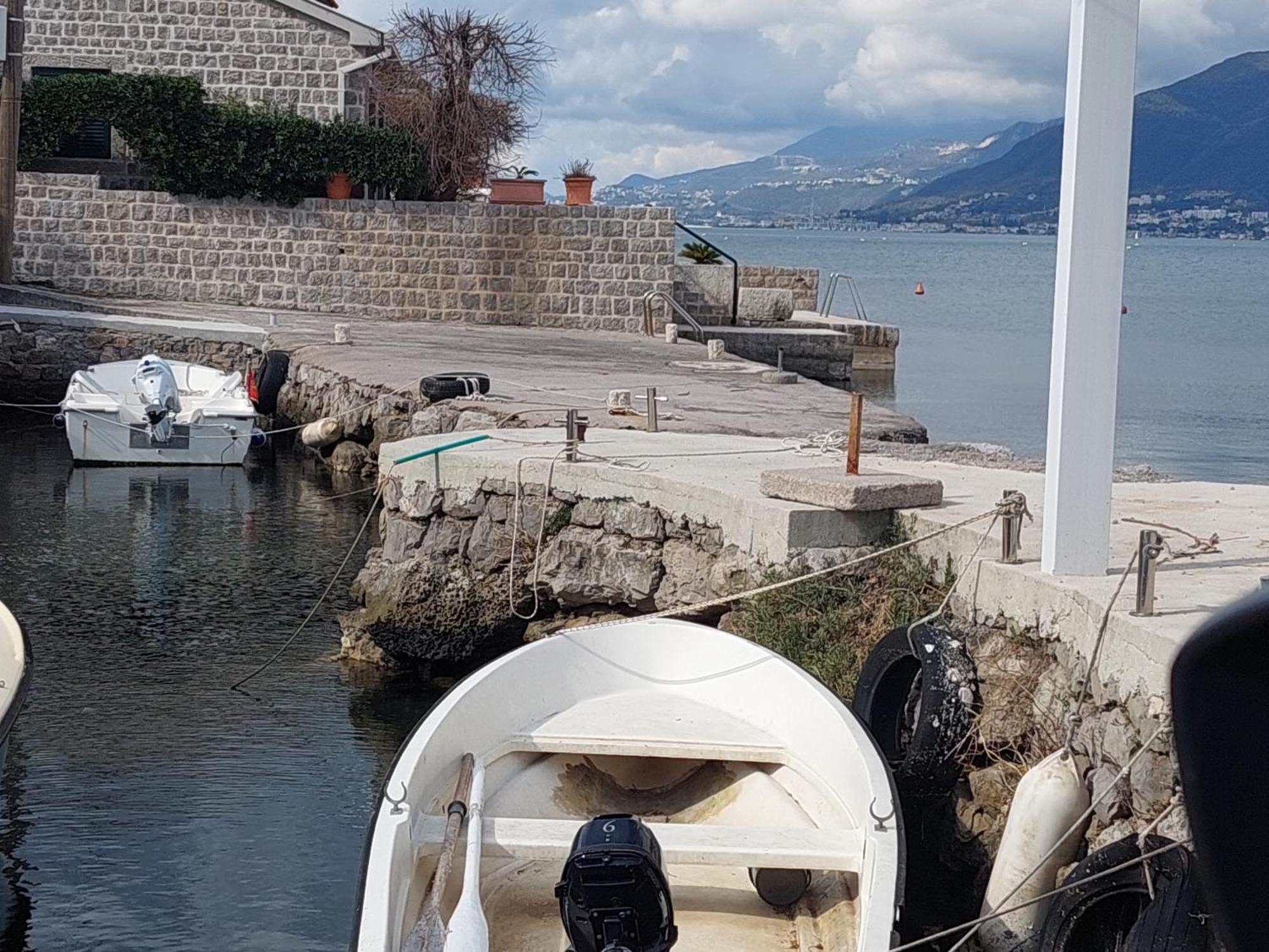 Kjara Apartments Tivat Exterior foto