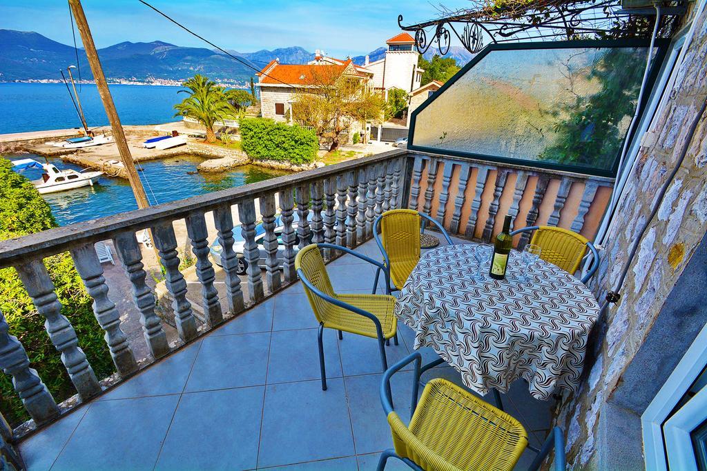 Kjara Apartments Tivat Exterior foto
