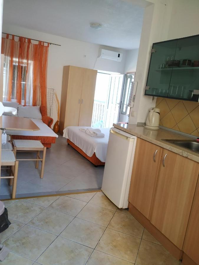 Kjara Apartments Tivat Exterior foto